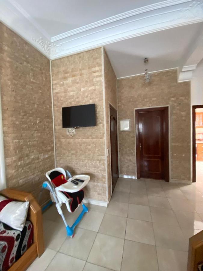 Appartement Martil 3 Chambres Proche De Centre Ville 5Mn A Pied Et La Plage 10Mn A Pied Et 10Mn De Aeroport Tetouan En Voiture Eksteriør billede