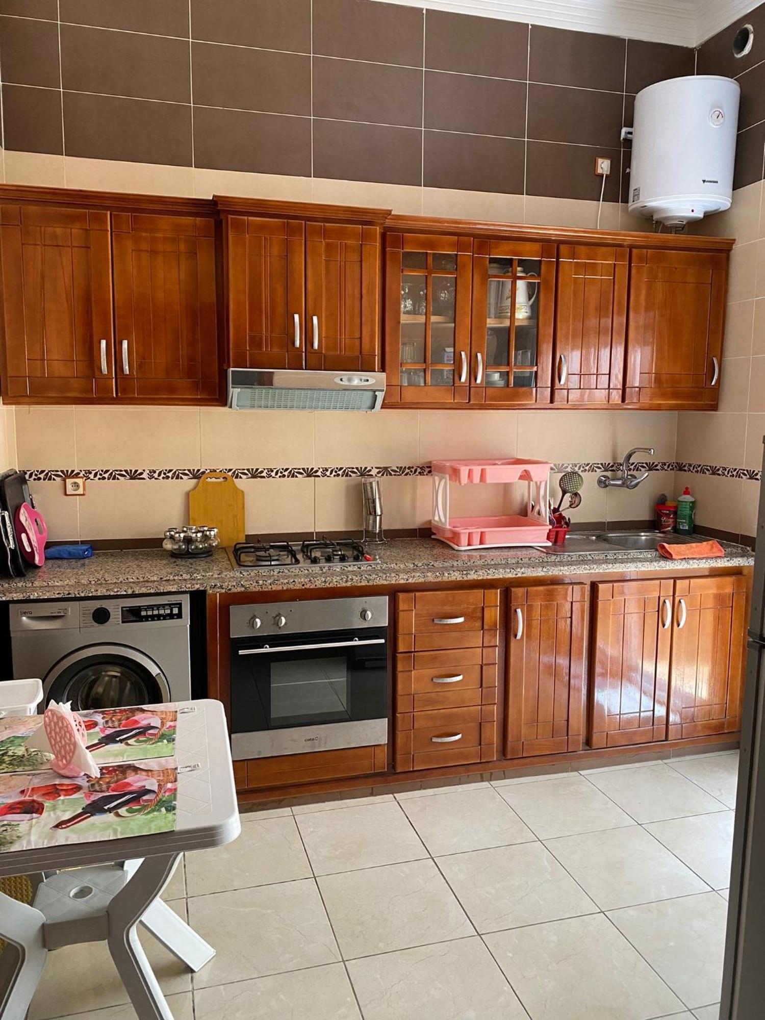 Appartement Martil 3 Chambres Proche De Centre Ville 5Mn A Pied Et La Plage 10Mn A Pied Et 10Mn De Aeroport Tetouan En Voiture Eksteriør billede